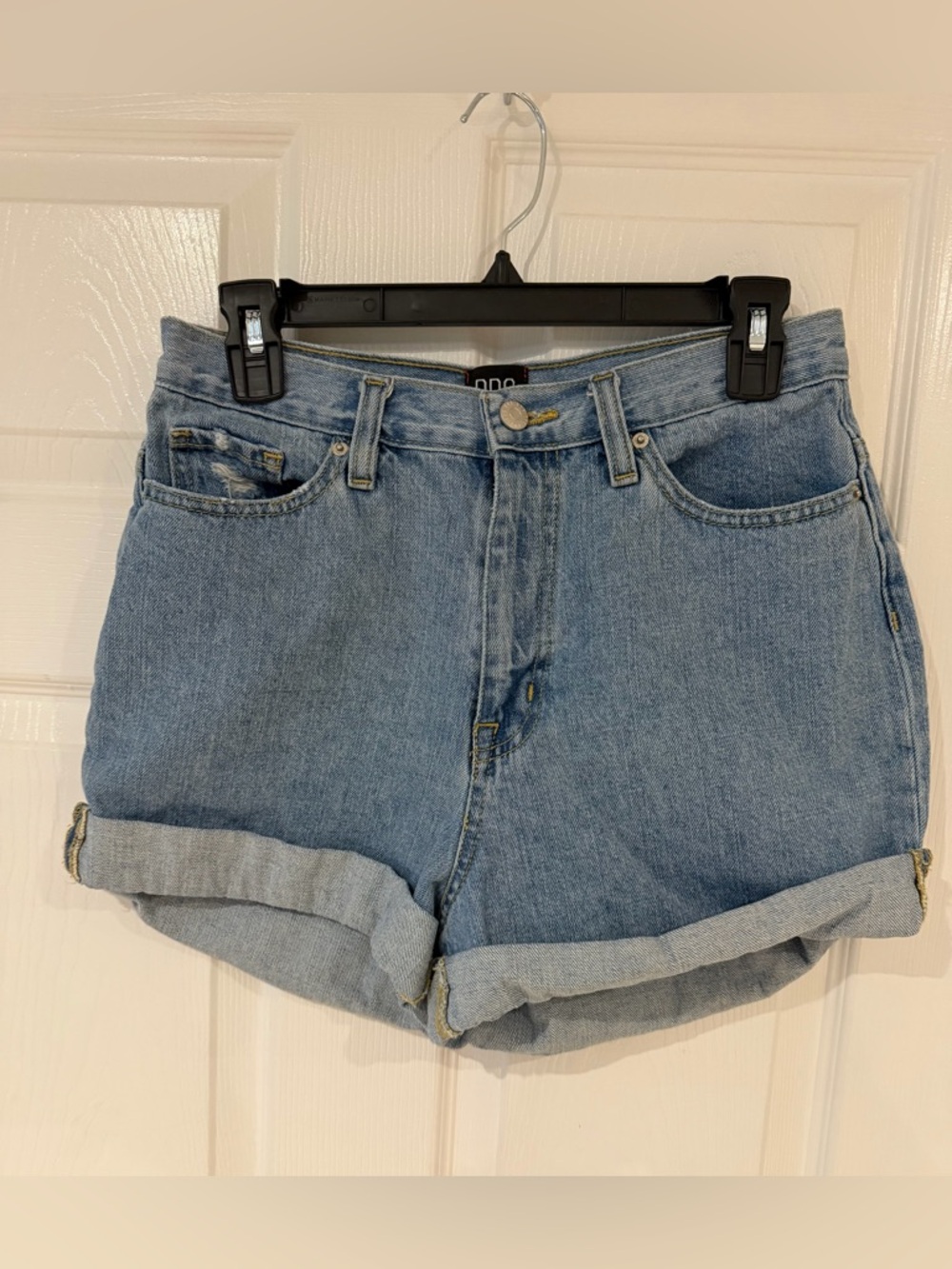 BDG Urban Outfitters Mom High Rise 2" Denim Jean Shorts Light Wash Size 28